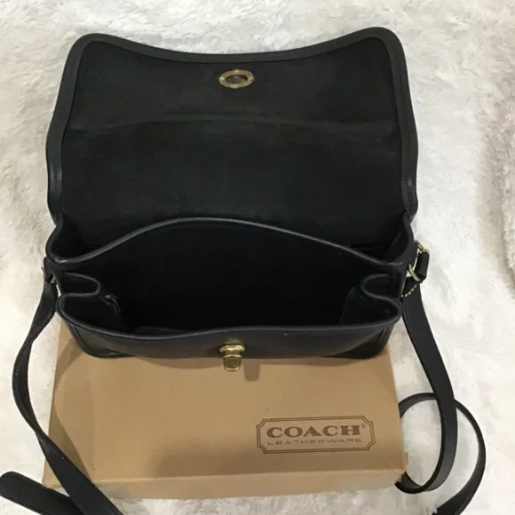 VTG Coach Dinky Black Leather Crossbody Shoulder Bag Minimalist Classic NYC - Picture 7 of 14